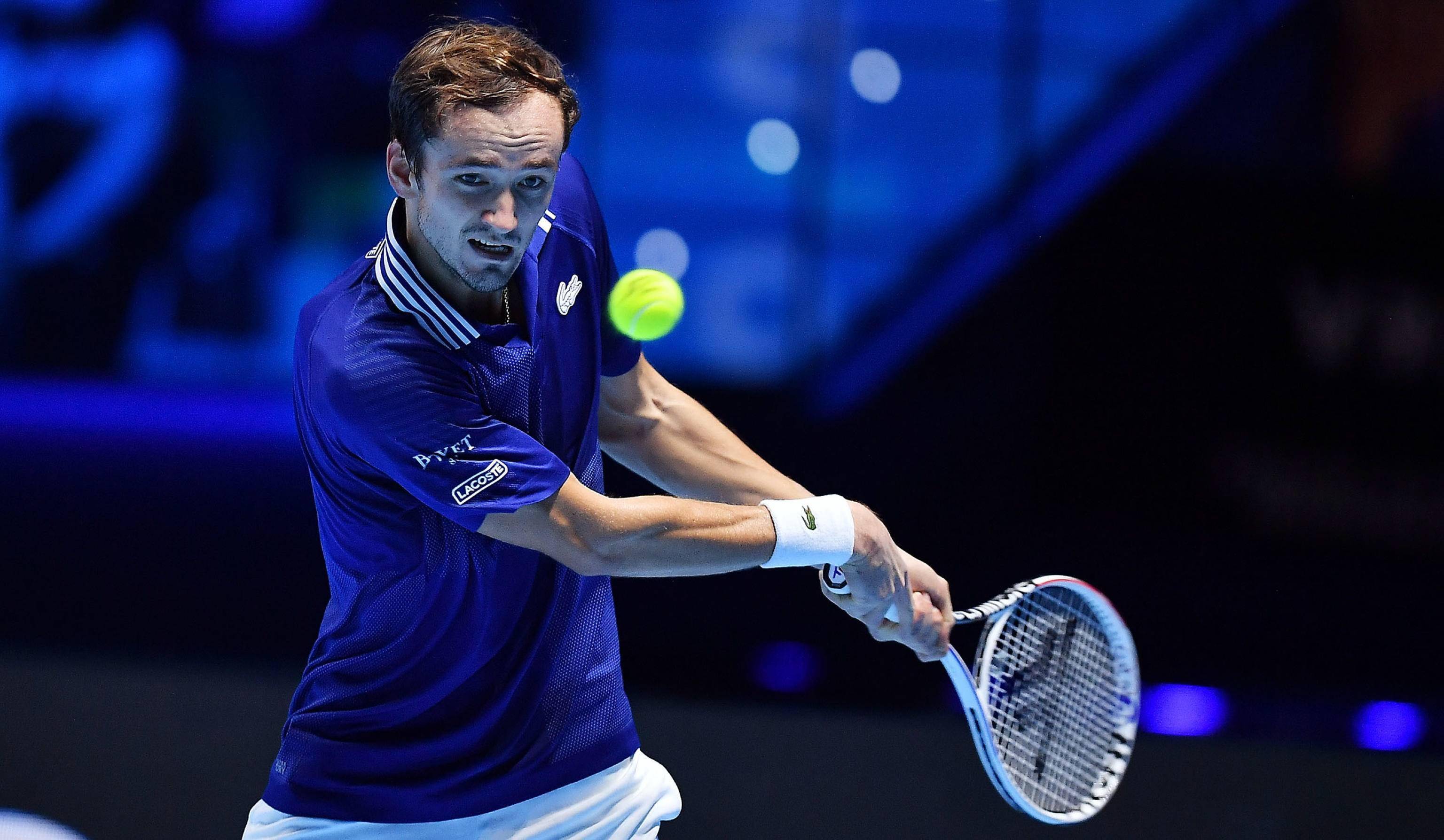 西班牙网球队鏖战意大利网球队，梅德韦杰夫关键制胜