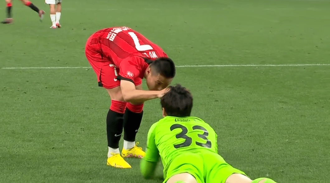 上港主场逆转,绝杀贵州智诚取胜 上港主场逆转,绝杀贵州智诚取胜