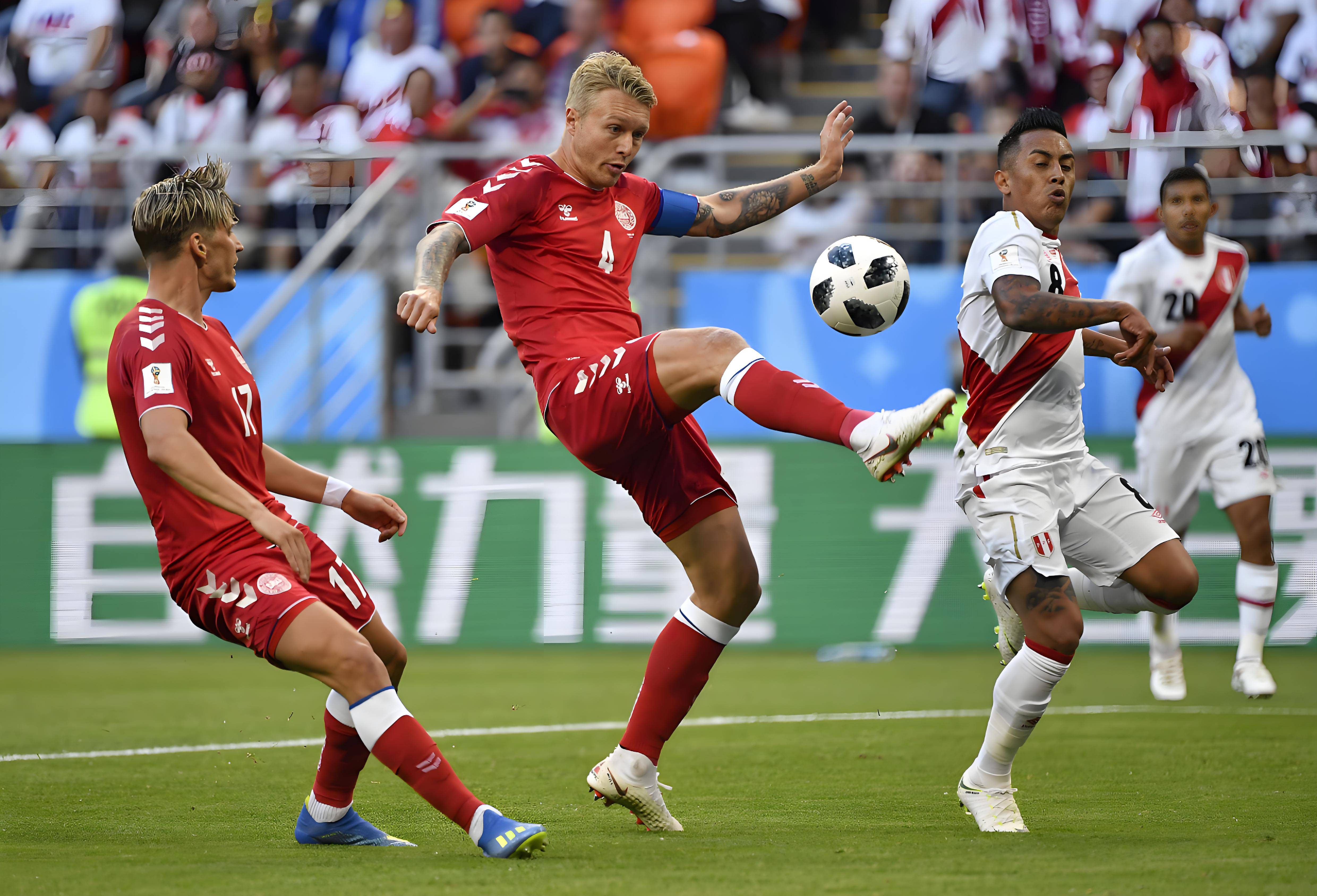 希腊绝杀英格兰,库尔图瓦点燃赛场 希腊绝杀英格兰,库尔图瓦点燃赛场