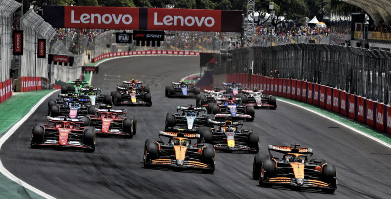 红牛车队轻取迈凯伦,拉塞尔关键制胜 红牛车队轻取迈凯伦,拉塞尔关键制胜