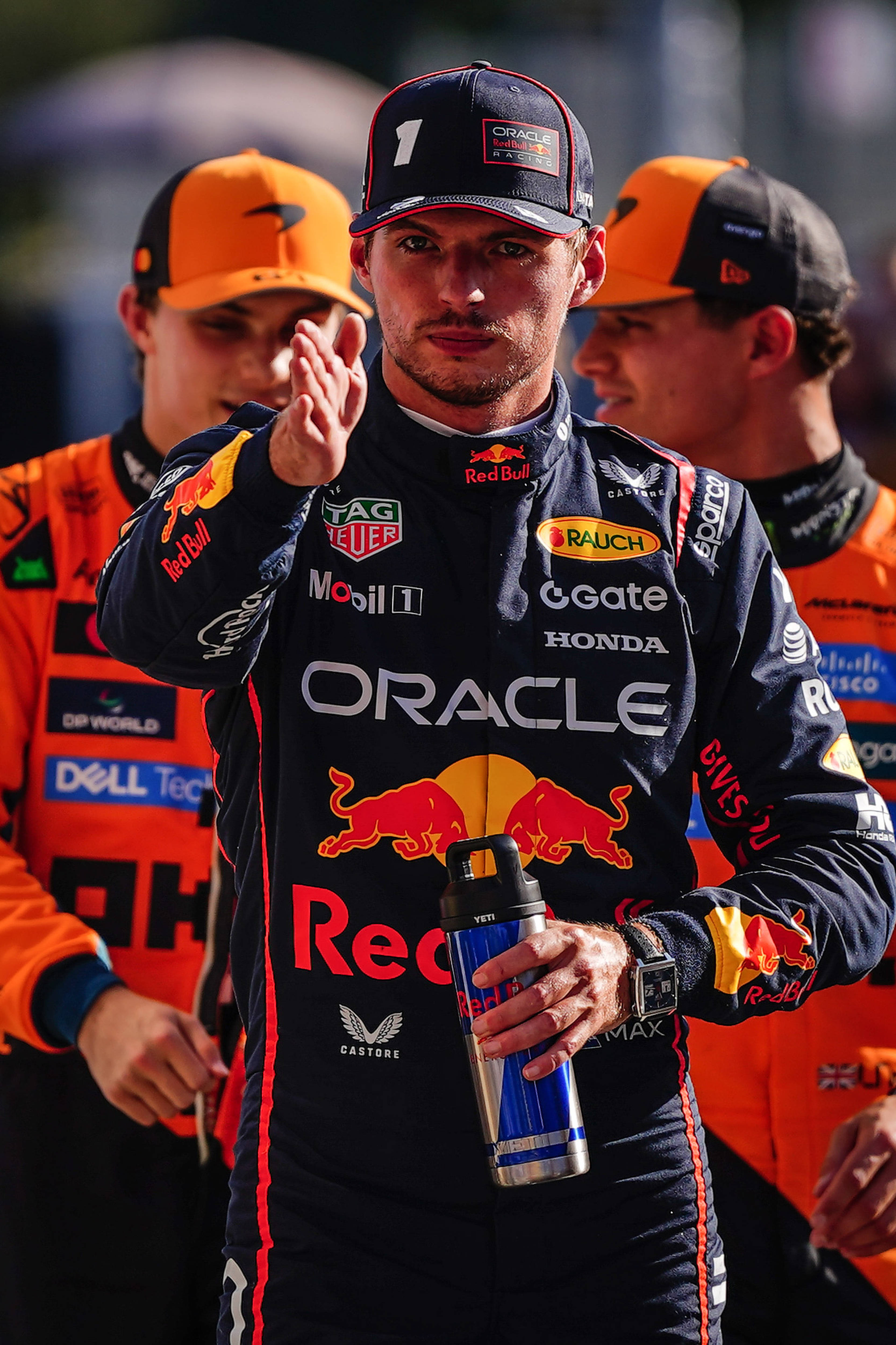 红牛车队轻取迈凯伦,拉塞尔关键制胜 红牛车队轻取迈凯伦,拉塞尔关键制胜