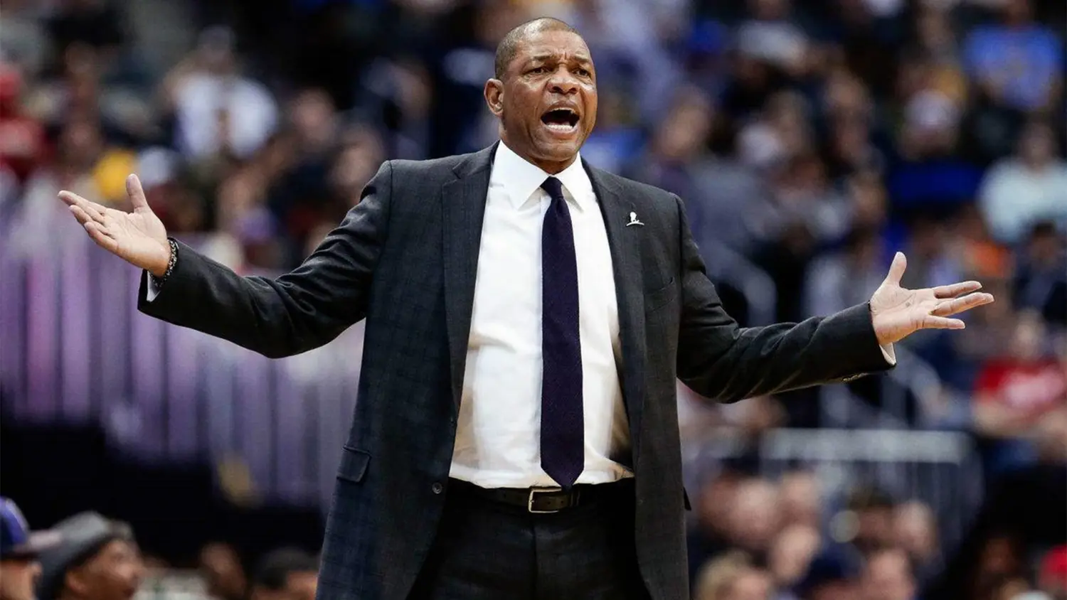 雄鹿主帅喊话球队，誓夺常规赛冠军