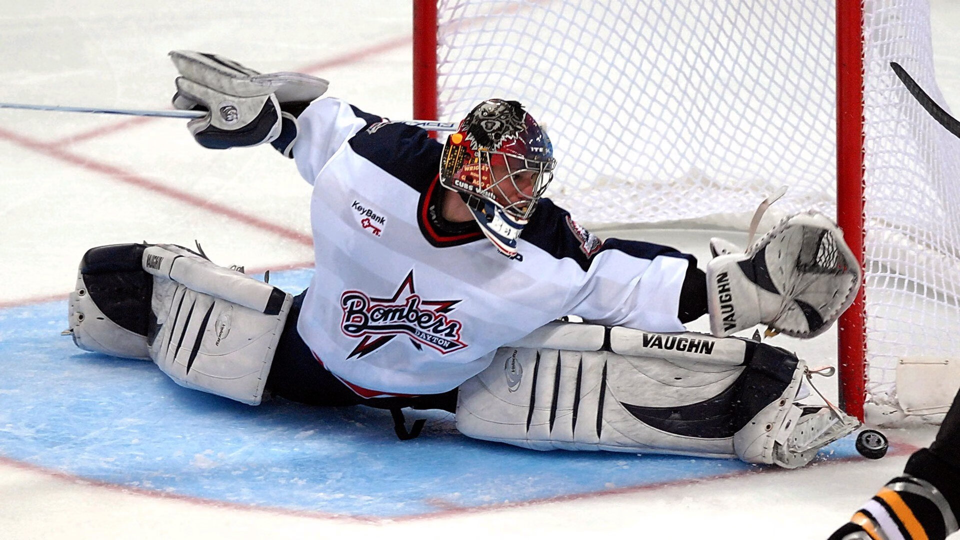 F1街道赛焦点战，速度与激情之外，委内瑞拉如何踏平几内亚的隐喻较量